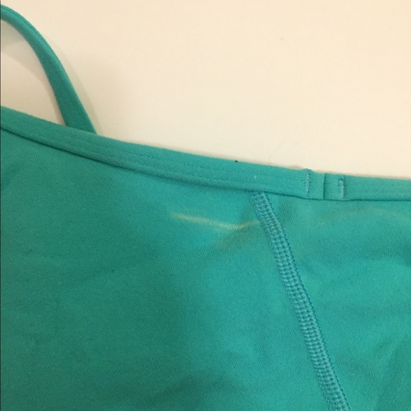 Lululemon Y tank - Picture 3 of 3